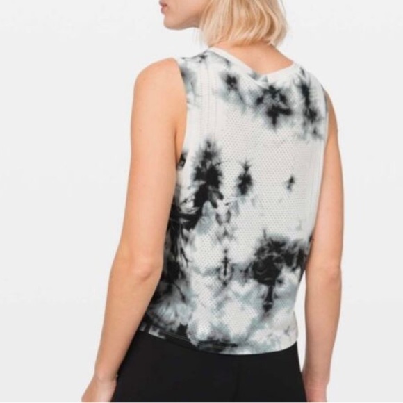 LULULEMON TRAIN TO BE TANK SHIBORI.SIZE LARGE - Picture 3 of 7